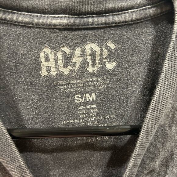 AC/DC Oversized 1976 Tour Tee‎ Size Small Medium Concert Music Band 70s Retro - Picture 3 of 3